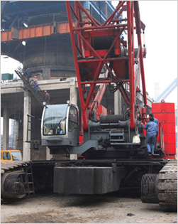 QUY350, 350Ton Crawler Crane at Lingyuan Steel Plant in 2007.
