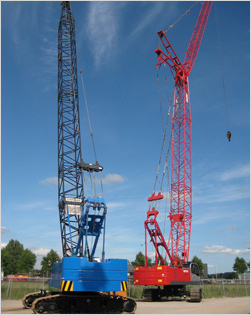 QUY90, 90Ton Crawler Crane at Rotterdam Port,Holland in 2010.